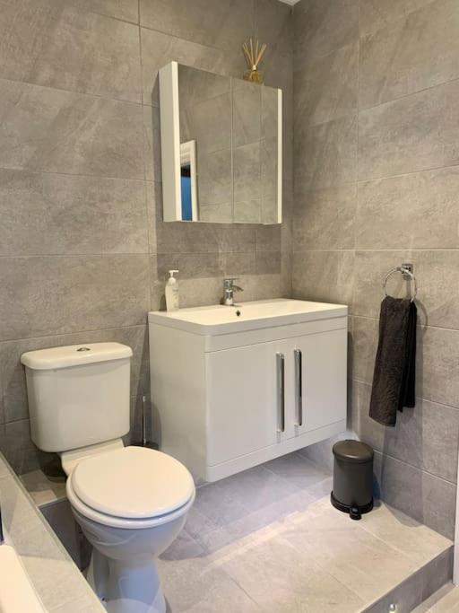 Renovated Miner'S Cottage - Family & Dog Friendly Abertillery Экстерьер фото